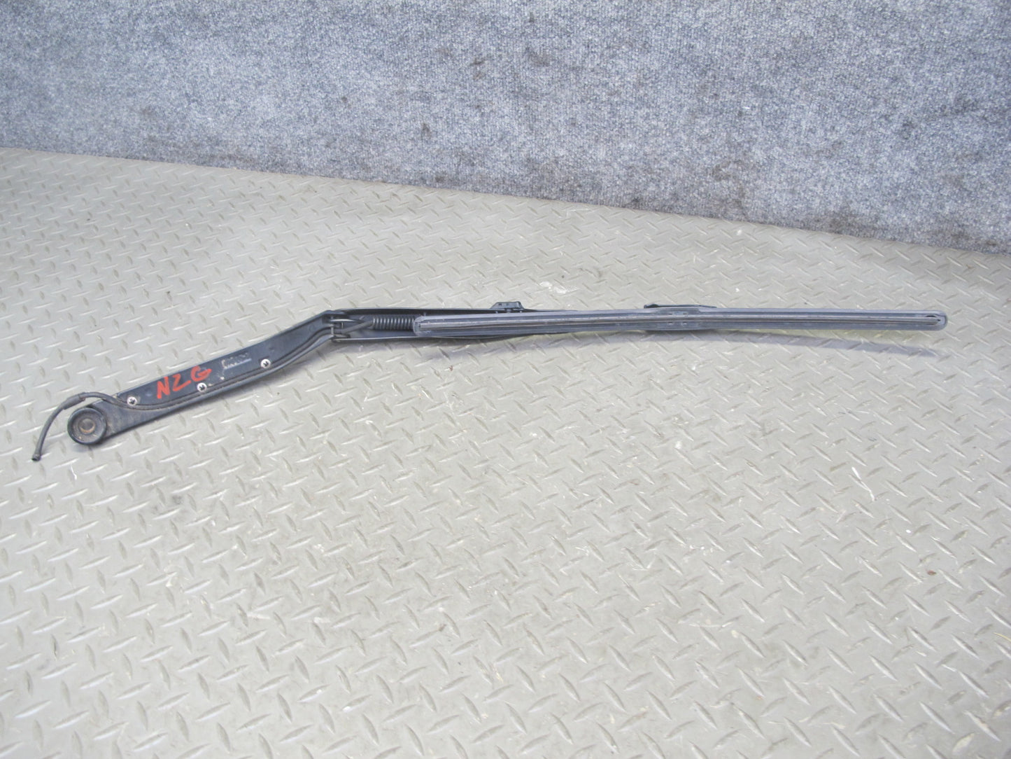 03-09 Nissan 350Z Z33 Set of 2 Front Left & Right Windshield Wiper Arm OEM