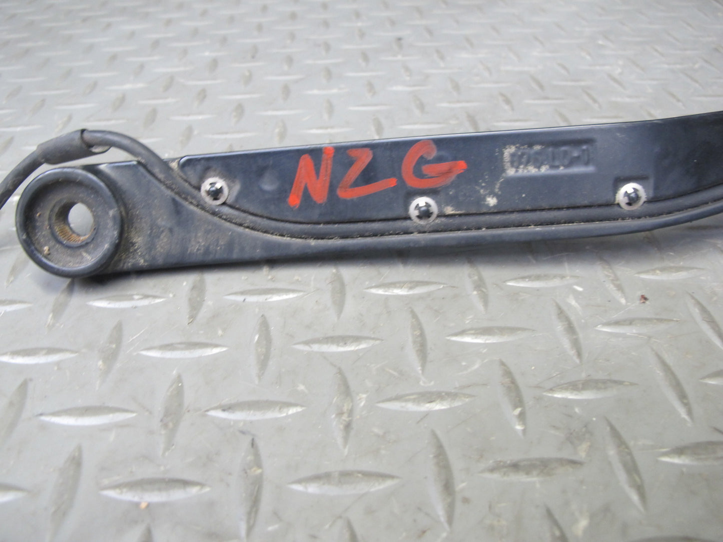 03-09 Nissan 350Z Z33 Set of 2 Front Left & Right Windshield Wiper Arm OEM