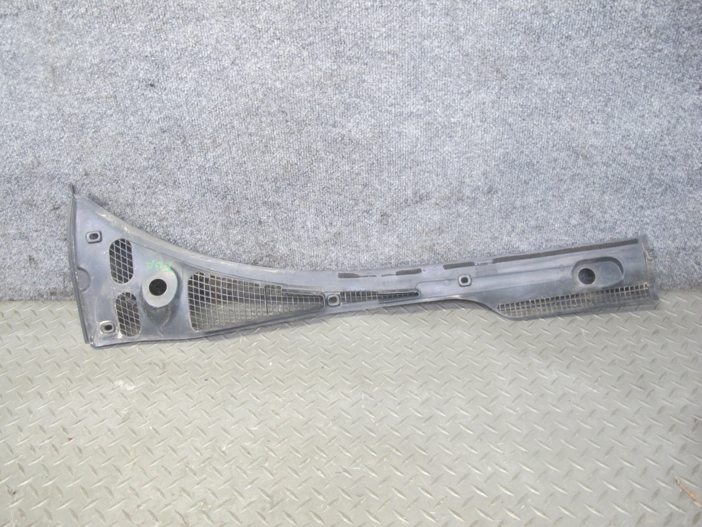 88-95 BMW E34 5-SERIES Front Windshield Cowl Trim Cover Panel Set OEM