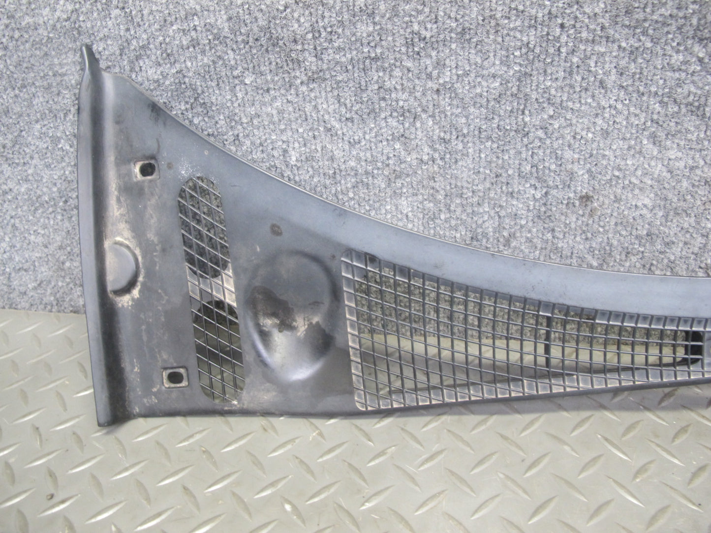 88-95 BMW E34 5-SERIES Front Windshield Cowl Trim Cover Panel Set OEM