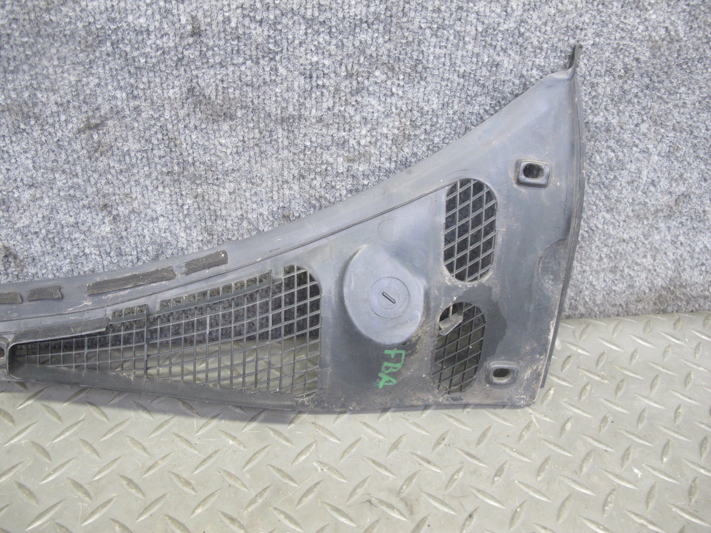88-95 BMW E34 5-SERIES Front Windshield Cowl Trim Cover Panel Set OEM