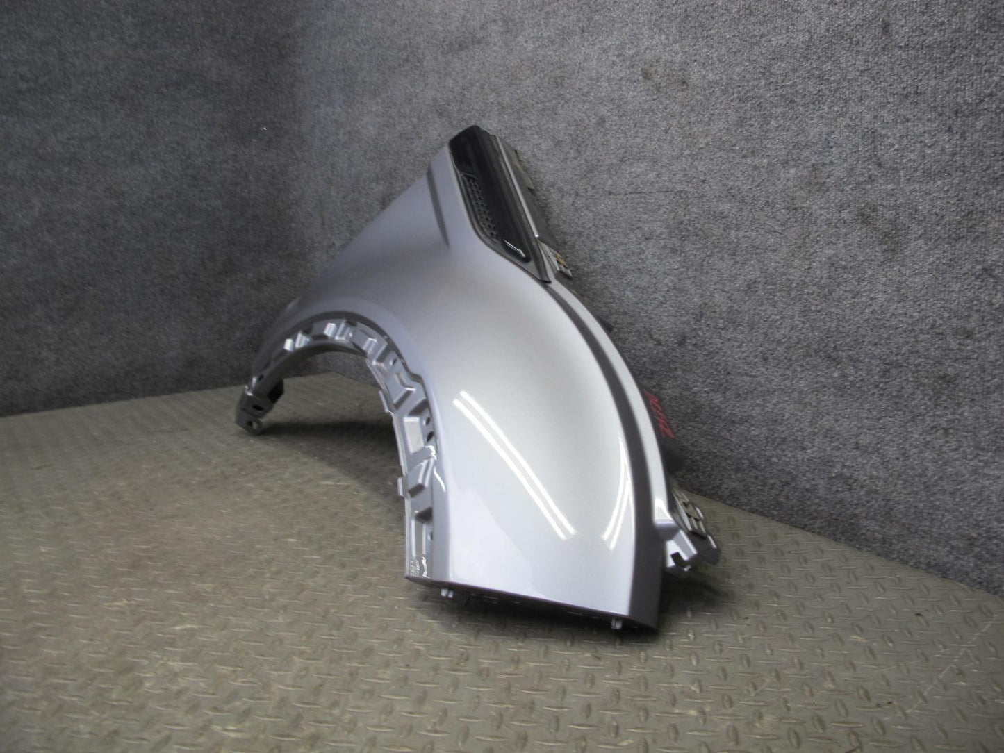 2012-2019 Range Rover Evoque L538 Front Right Fender Panel