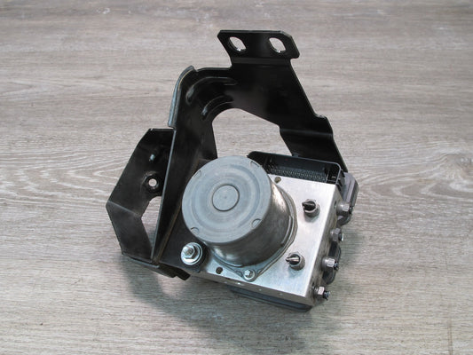 2017-2020 Maserati Levante M161 3.0L Anti  Lock Brake ABS Pump Module 670035286