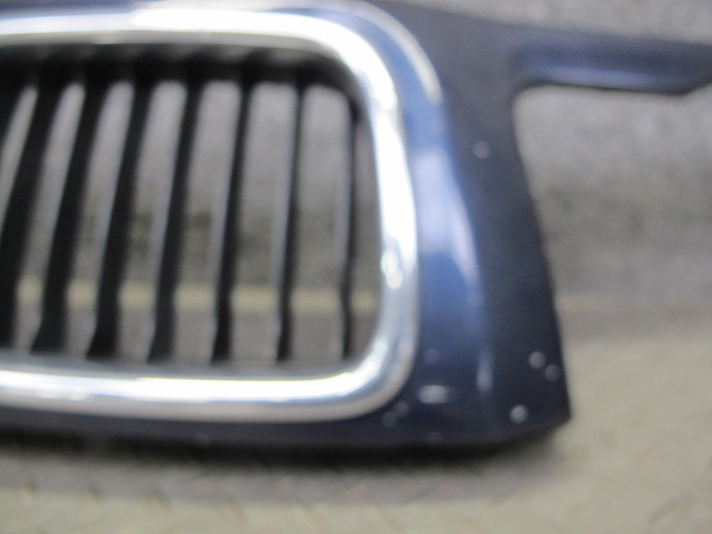 93-95 BMW E34 5-SERIES Front Nose Panel Cover Blue w Kindley Grille Assembly OEM