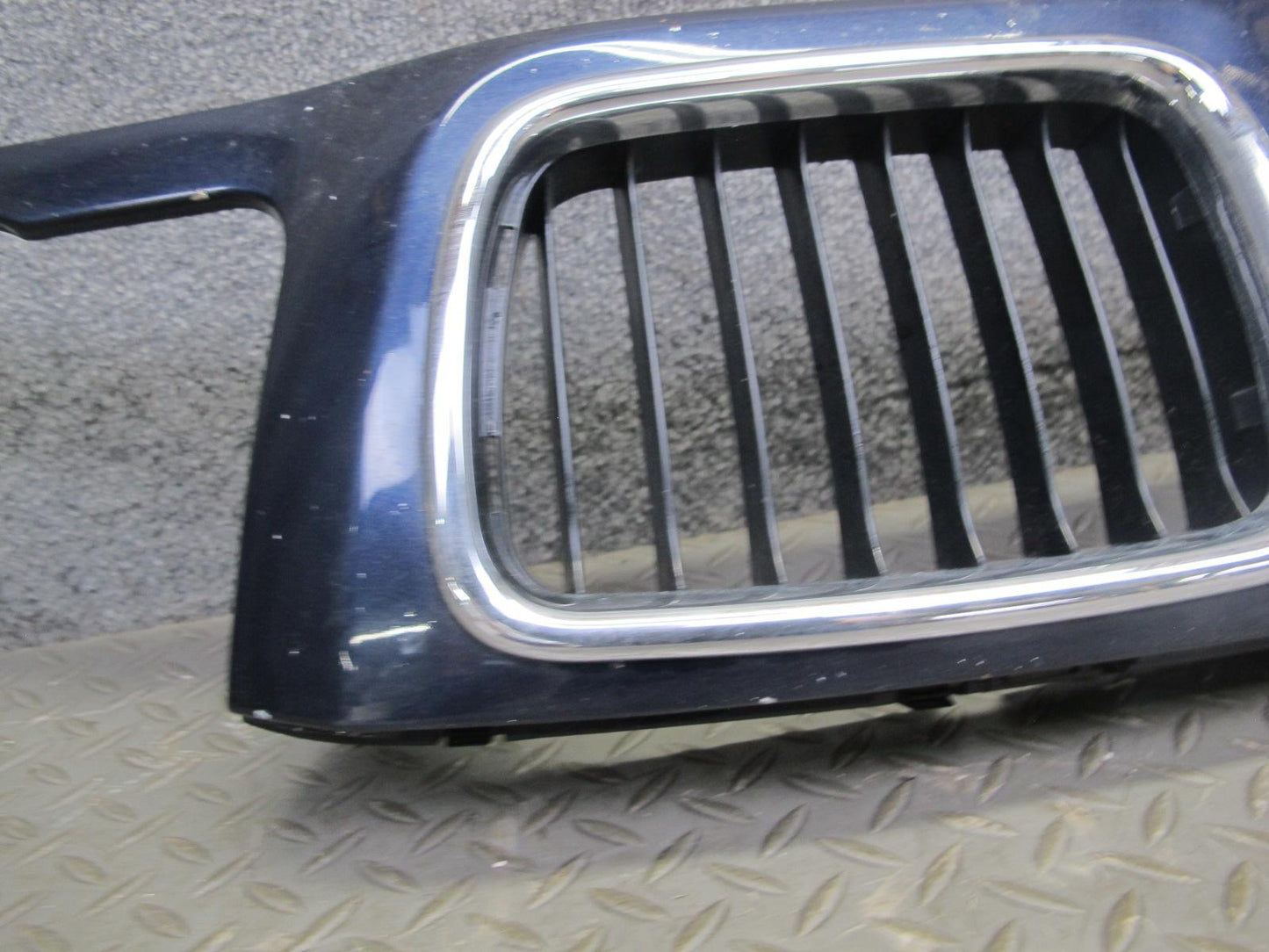 93-95 BMW E34 5-SERIES Front Nose Panel Cover Blue w Kindley Grille Assembly OEM