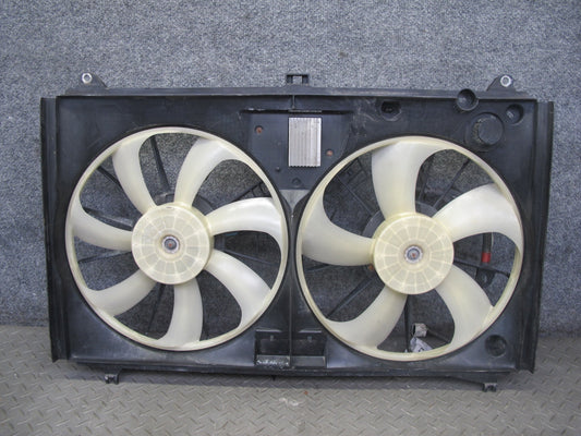 08-16 Lexus UVF46 LS600h AWD Engine Radiator Dual Cooling Fan w Shroud OEM