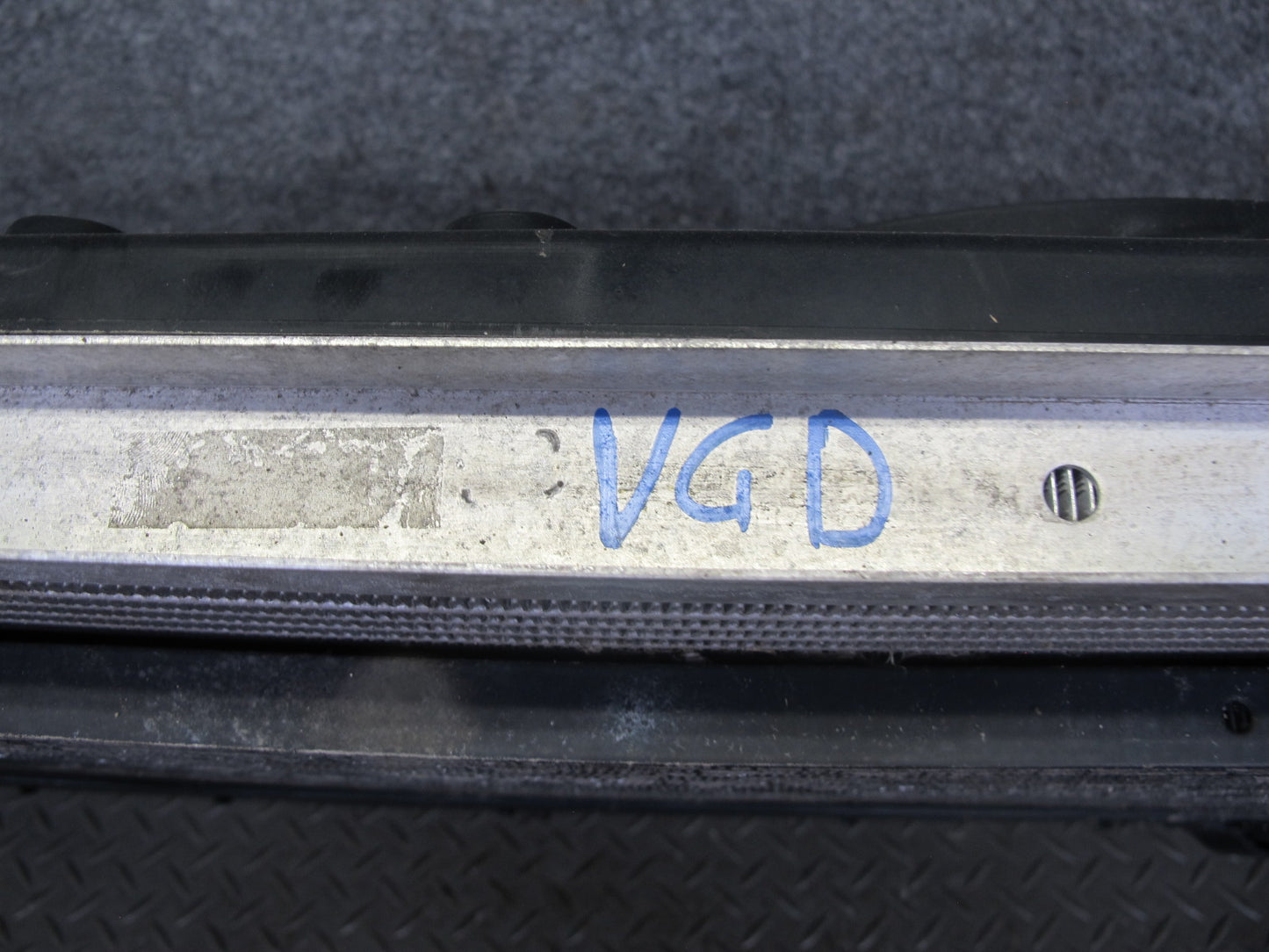 2008 VW R32 VR6 3.2L Engine Cooling Radiator A/C Condenser Fan Shroud Assy OEM