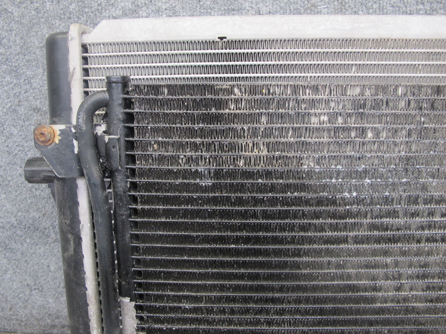 2008 VW R32 VR6 3.2L Engine Cooling Radiator A/C Condenser Fan Shroud Assy OEM