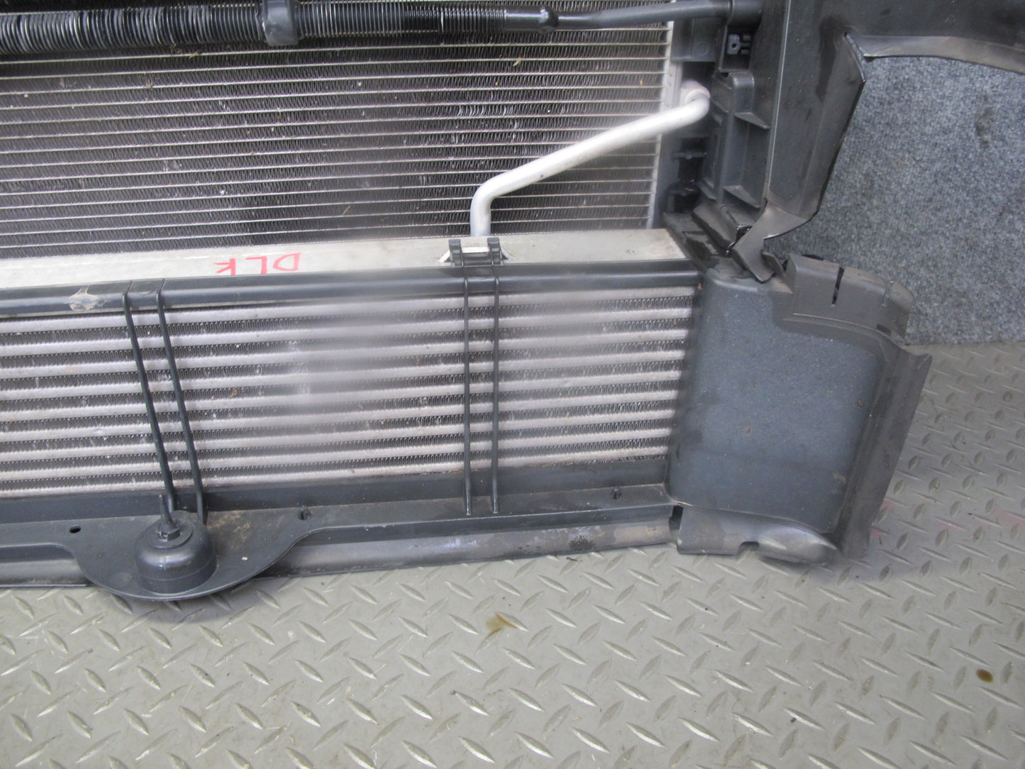 2012-2015 Mercedes R172 SLK250 Engine Radiator Condenser Fan Core Support Assy