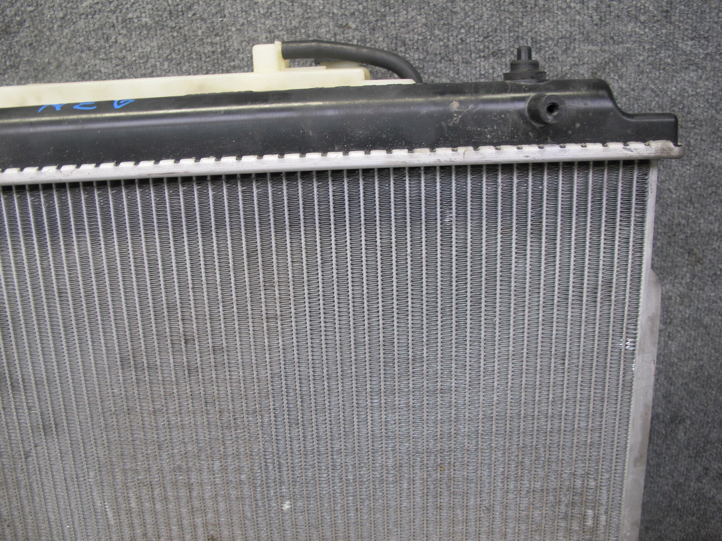 06-07 Nissan 350Z Z33 Conv VQ35HR A/T Engine Radiator w Fan & Reservoir Assy OEM