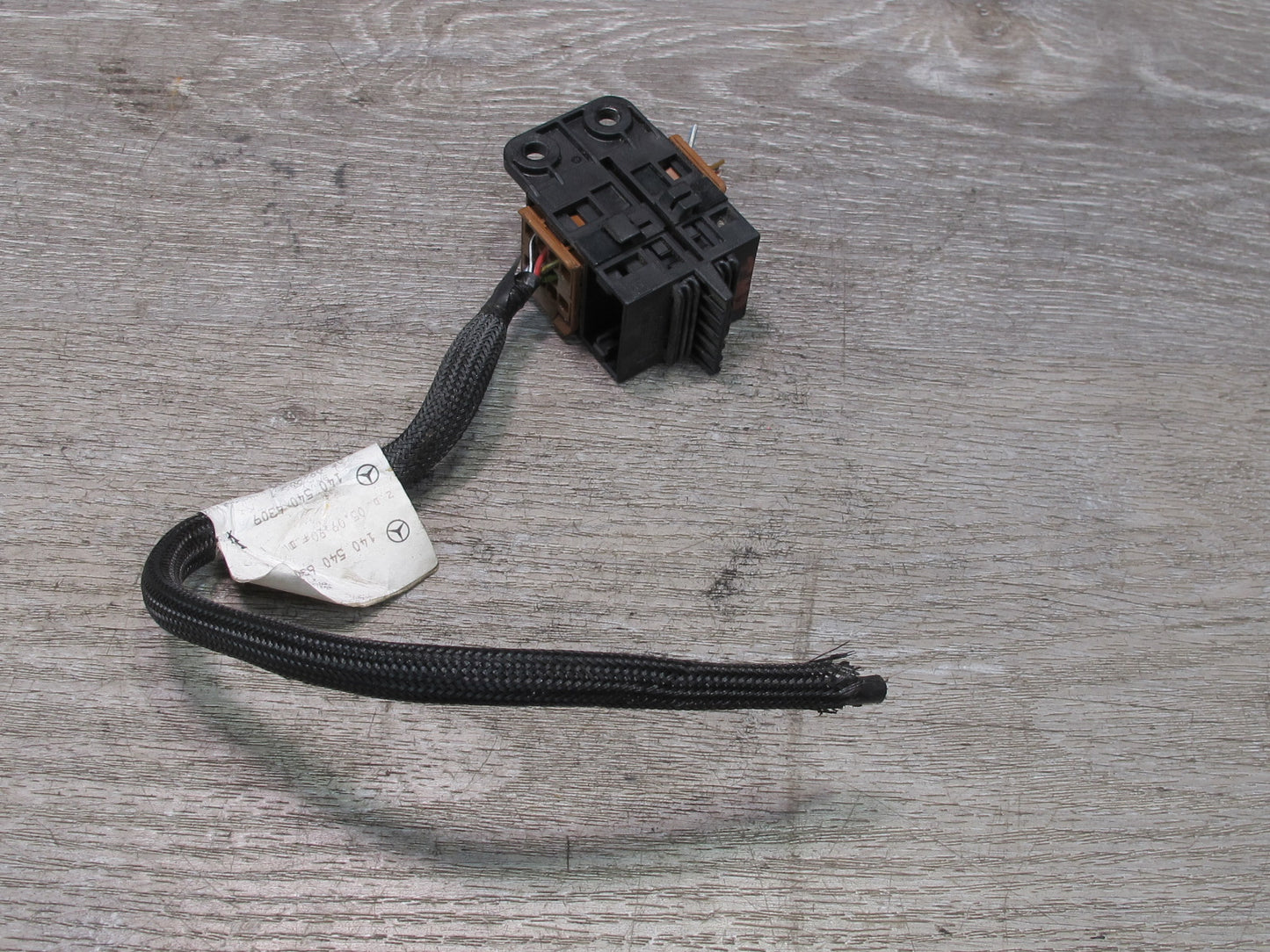 94-99 Mercedes W140 S-class Front Left Driver Door Switch Plug 0195457028 OEM
