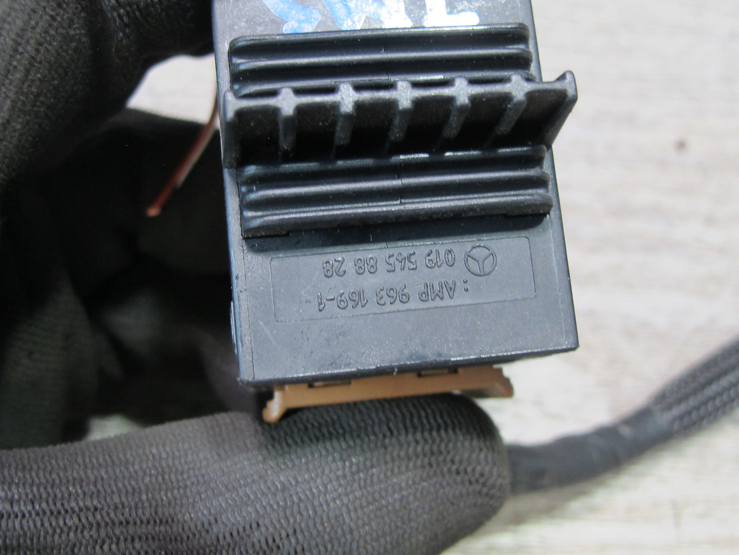 94-99 Mercedes W140 S-class Front Right Pass Door Switch Plug 0195458828 OEM