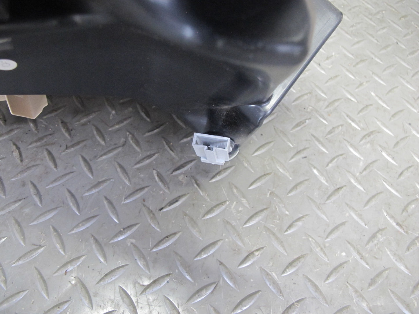 12-16 Mercedes R172 SLK Front Left & Right Side Under Dash Trim Cover Panel Set