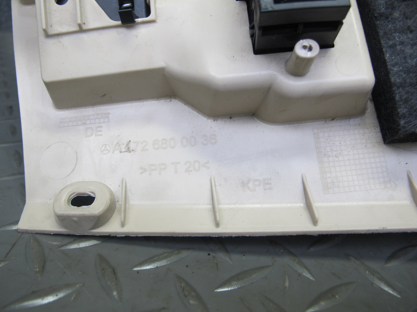 12-16 Mercedes R172 SLK Front Left & Right Side Under Dash Trim Cover Panel Set