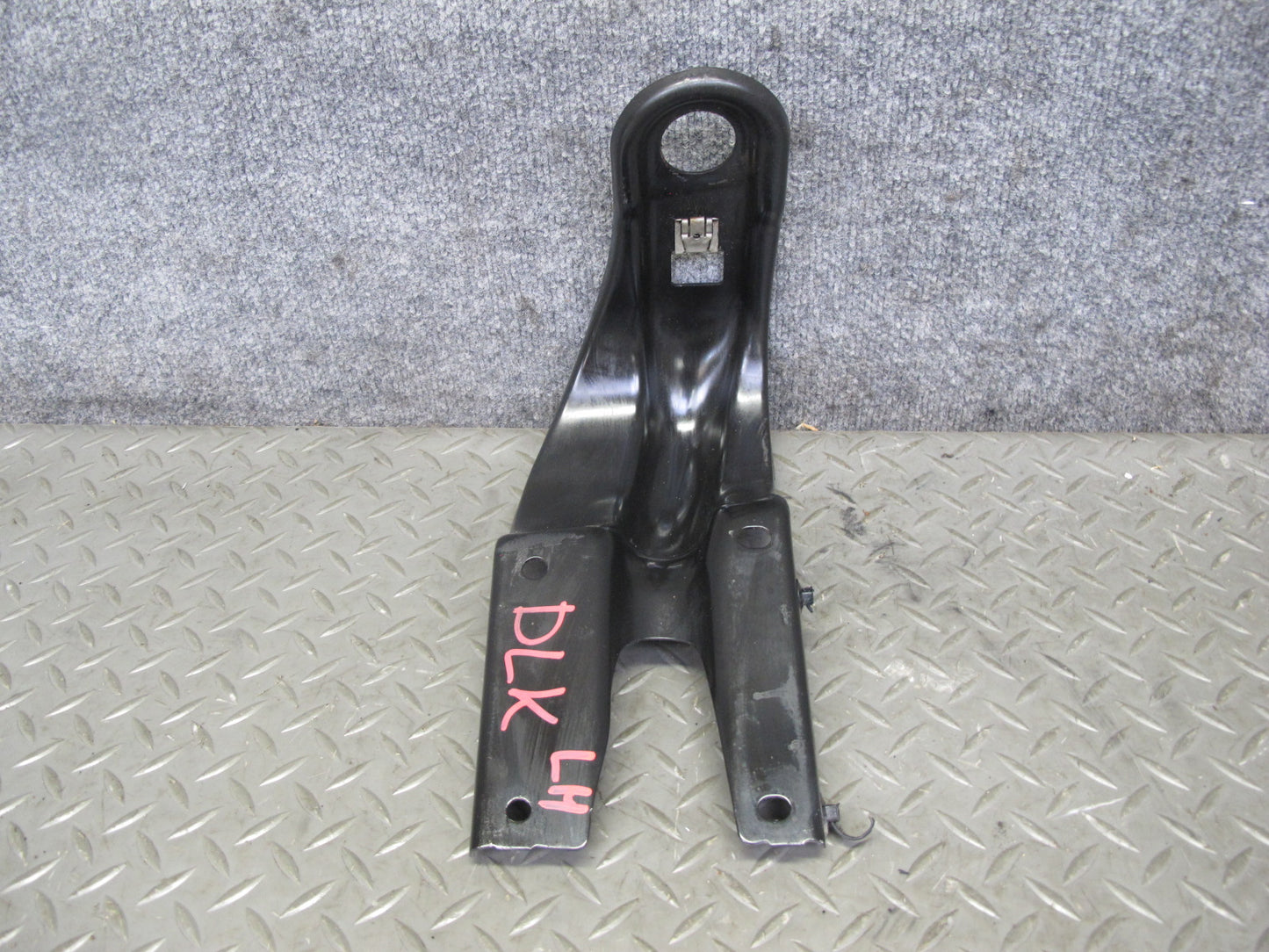 2012-2020 Mercedes R172 SLK SLC Front Left & Right Radiator Support Bracket Set