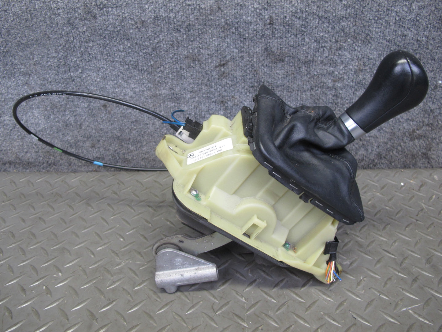 12-16 Mercedes R172 SLK Automatic Transmission Gear Box Shifter Selector W/ Knob