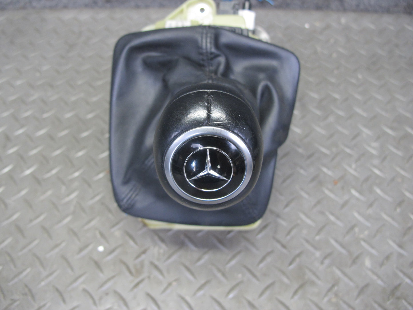 12-16 Mercedes R172 SLK Automatic Transmission Gear Box Shifter Selector W/ Knob