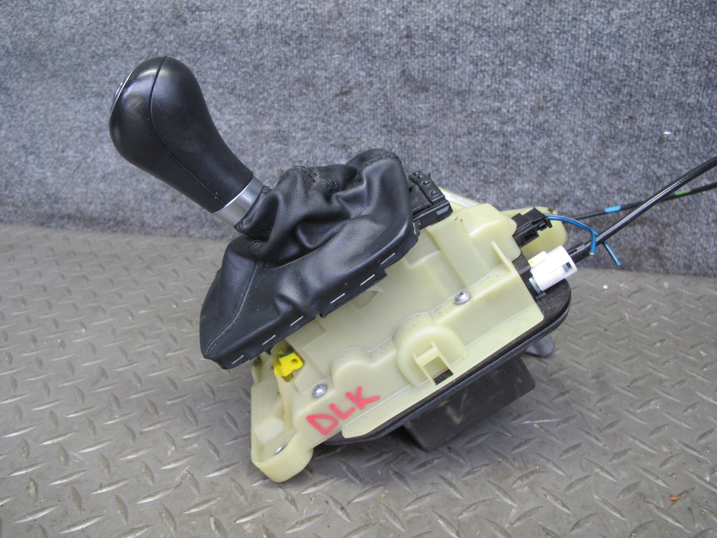 12-16 Mercedes R172 SLK Automatic Transmission Gear Box Shifter Selector W/ Knob