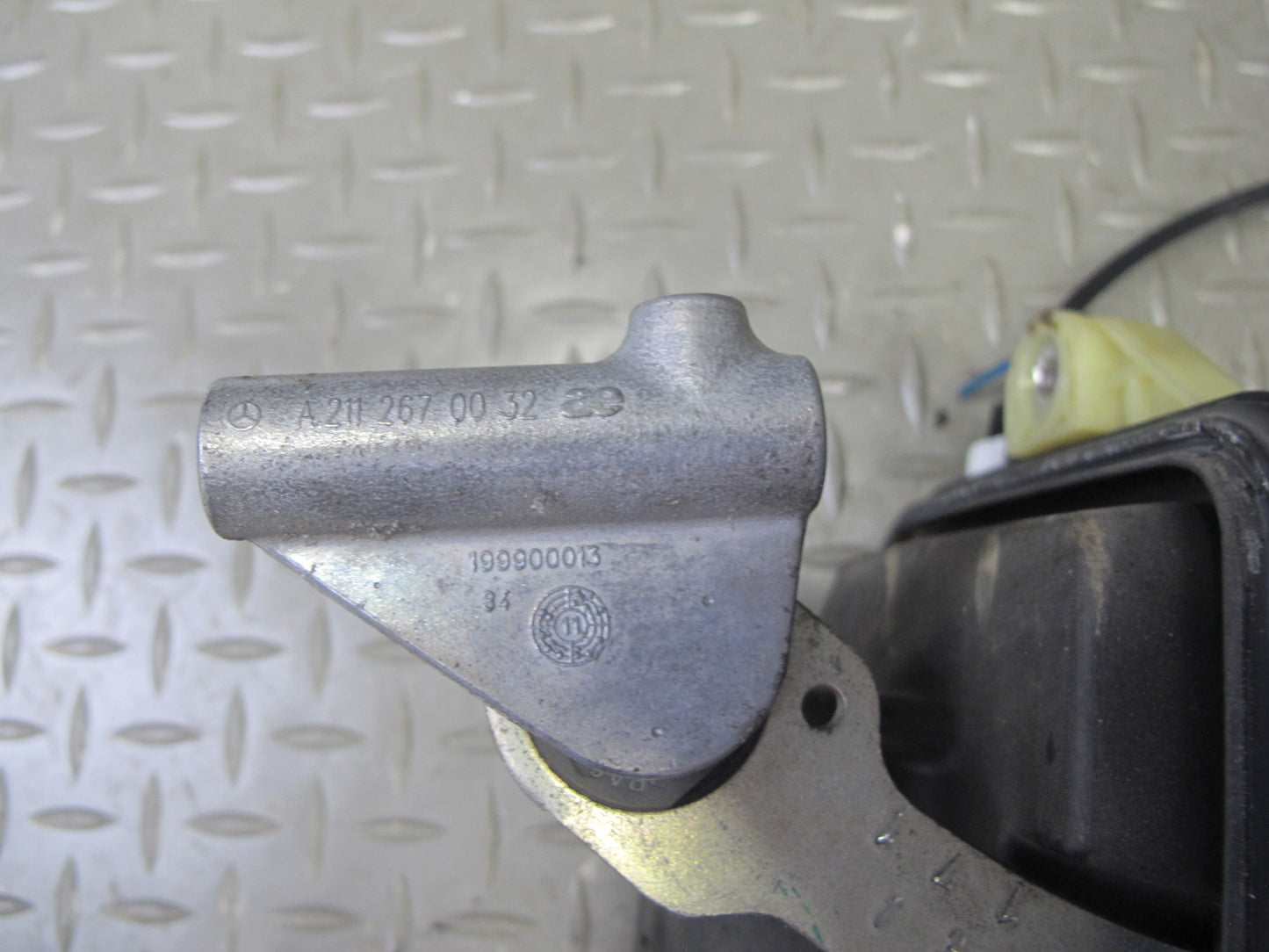 12-16 Mercedes R172 SLK Automatic Transmission Gear Box Shifter Selector W/ Knob