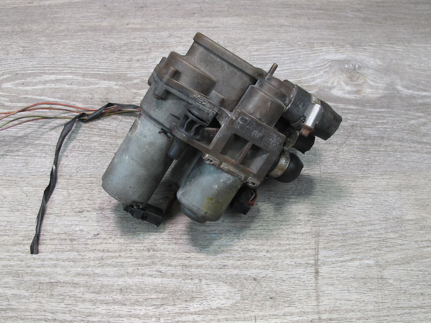94-99 Mercedes W140 S-class Heater Control Water Valve 0018301484 OEM