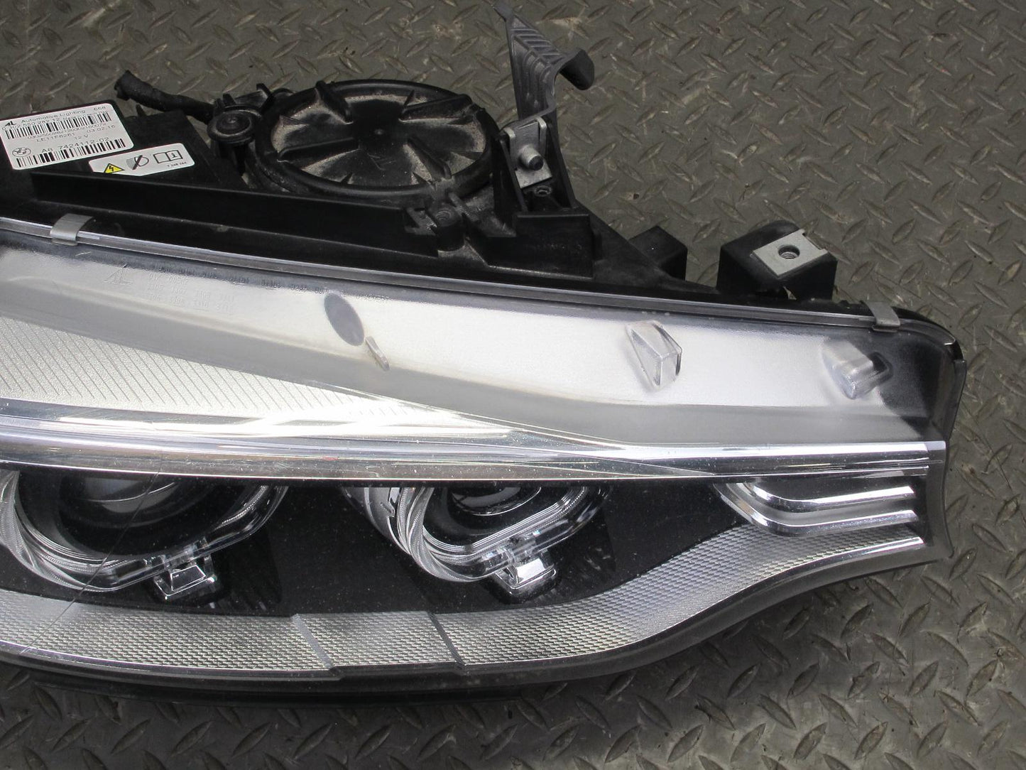 2015-2017 BMW F82 F32 F33 Front Right Xenon HID Headlight Lamp w Ballast 7424112