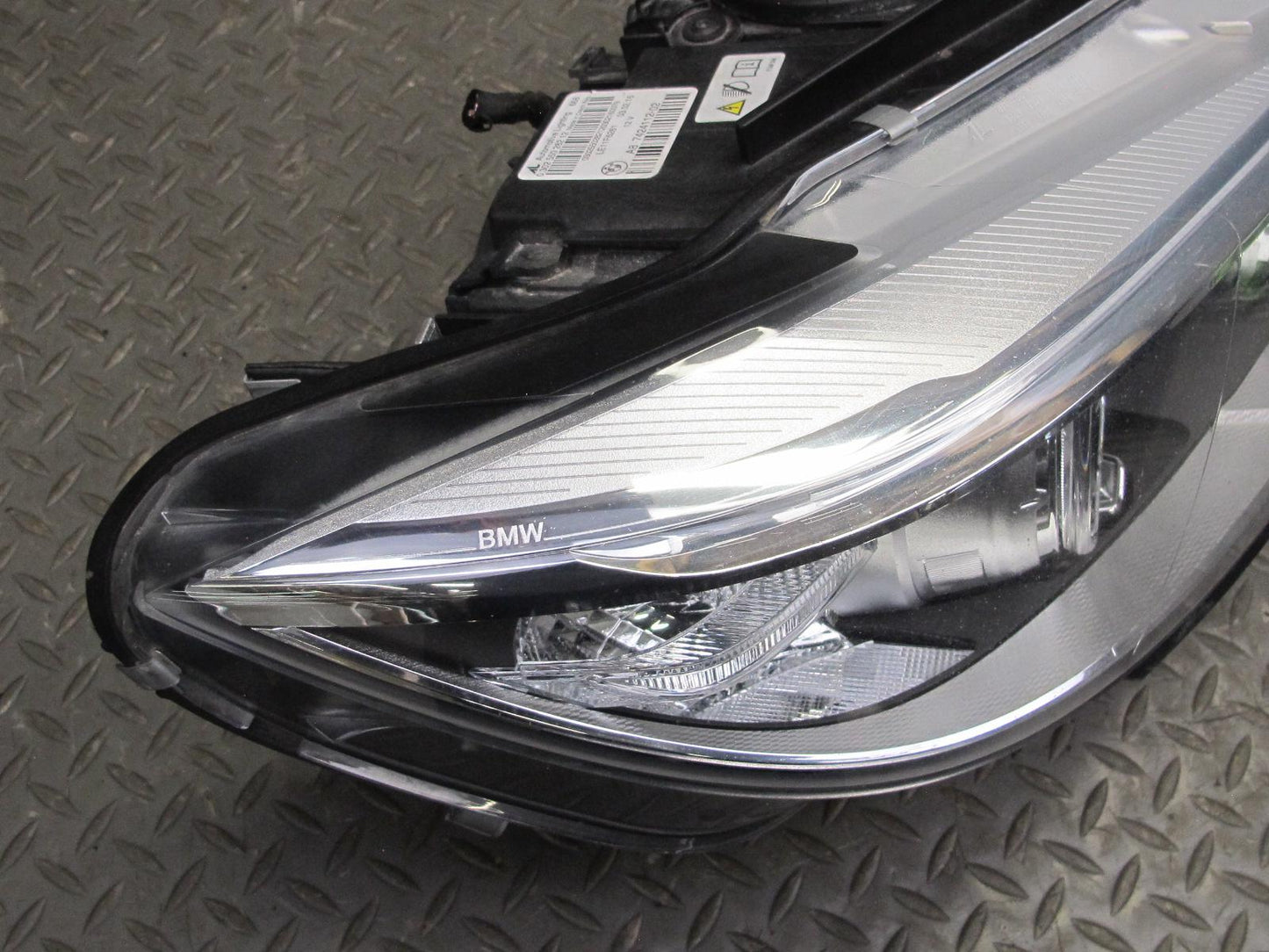 2015-2017 BMW F82 F32 F33 Front Right Xenon HID Headlight Lamp w Ballast 7424112