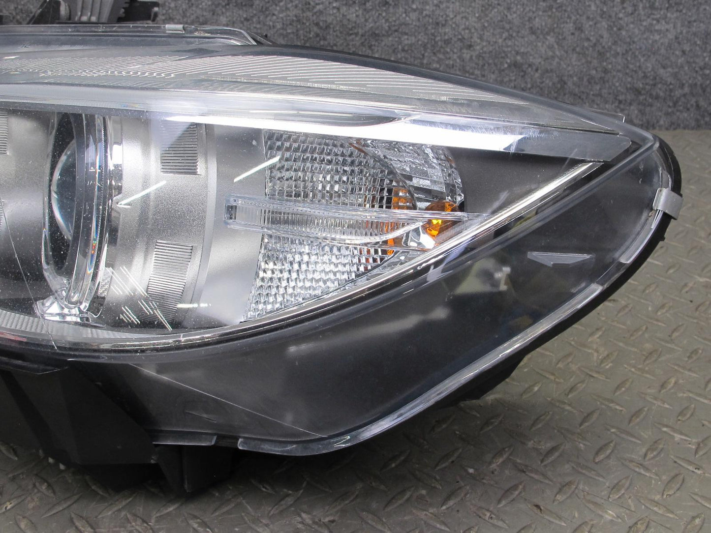 2015-2017 BMW F82 F32 F33 Front Left Xenon HID Headlight Lamp w Ballast 7424111