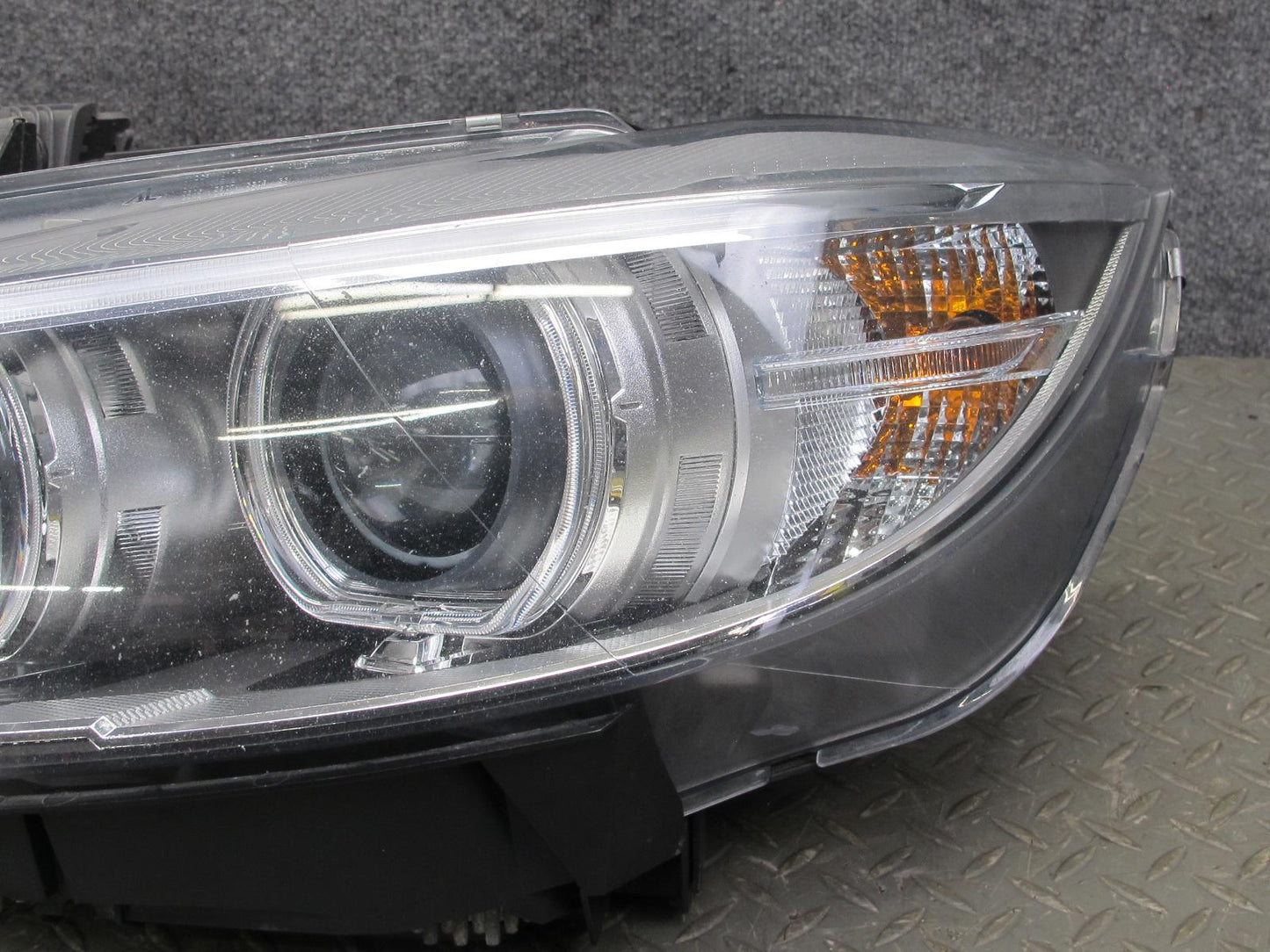 2015-2017 BMW F82 F32 F33 Front Left Xenon HID Headlight Lamp w Ballast 7424111
