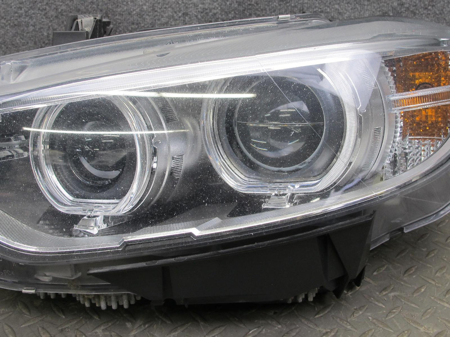 2015-2017 BMW F82 F32 F33 Front Left Xenon HID Headlight Lamp w Ballast 7424111