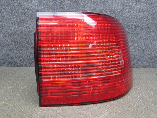 2003-2006 Porsche Cayenne 955 Rear Right Tail Light Lamp