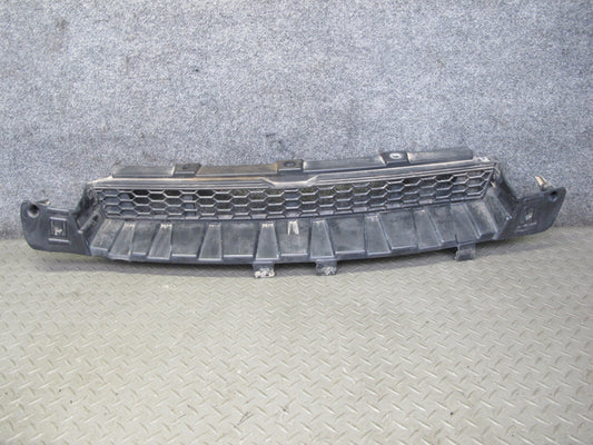 2010-2014 BMW E71 X6M Front Bumper Grille Bracket Insert Panel 7205906