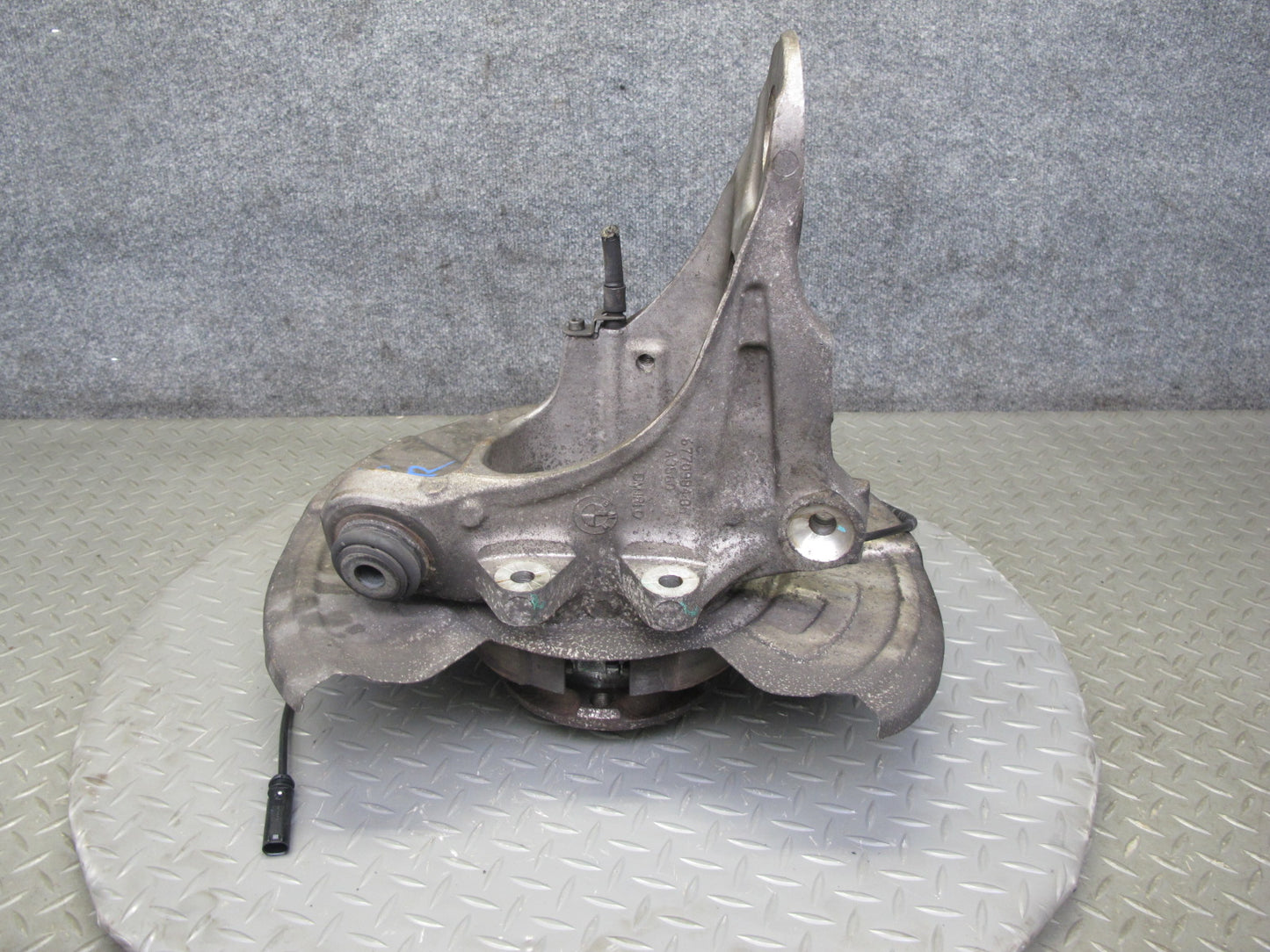 2008-2014 BMW E71 E72 X6 AWD Rear Right Spindle Knuckle Wheel Hub Bearing
