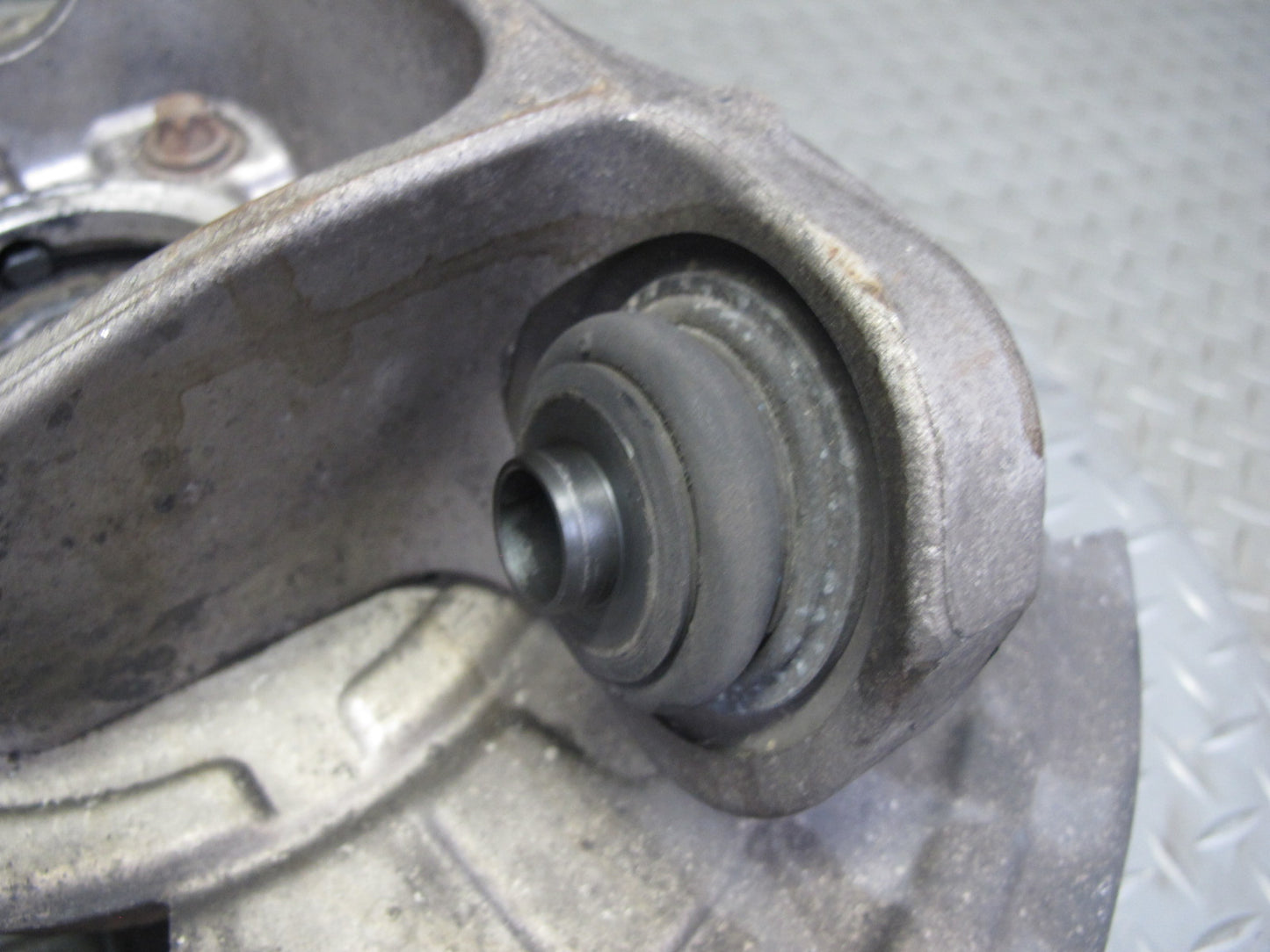 2008-2014 BMW E71 E72 X6 AWD Rear Right Spindle Knuckle Wheel Hub Bearing
