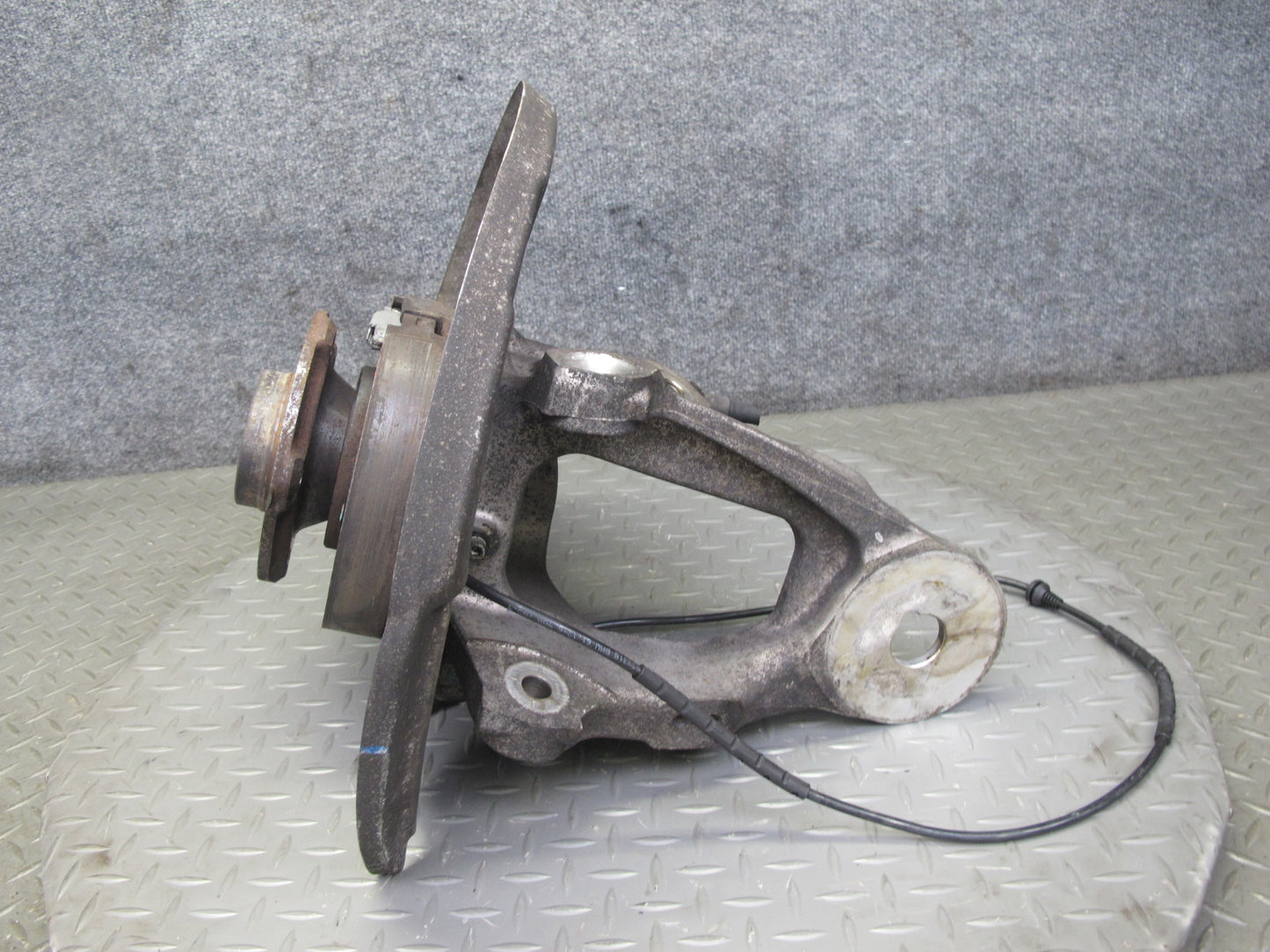 2008-2014 BMW E71 E72 X6 AWD Rear Left Spindle Knuckle Wheel Hub Bearing