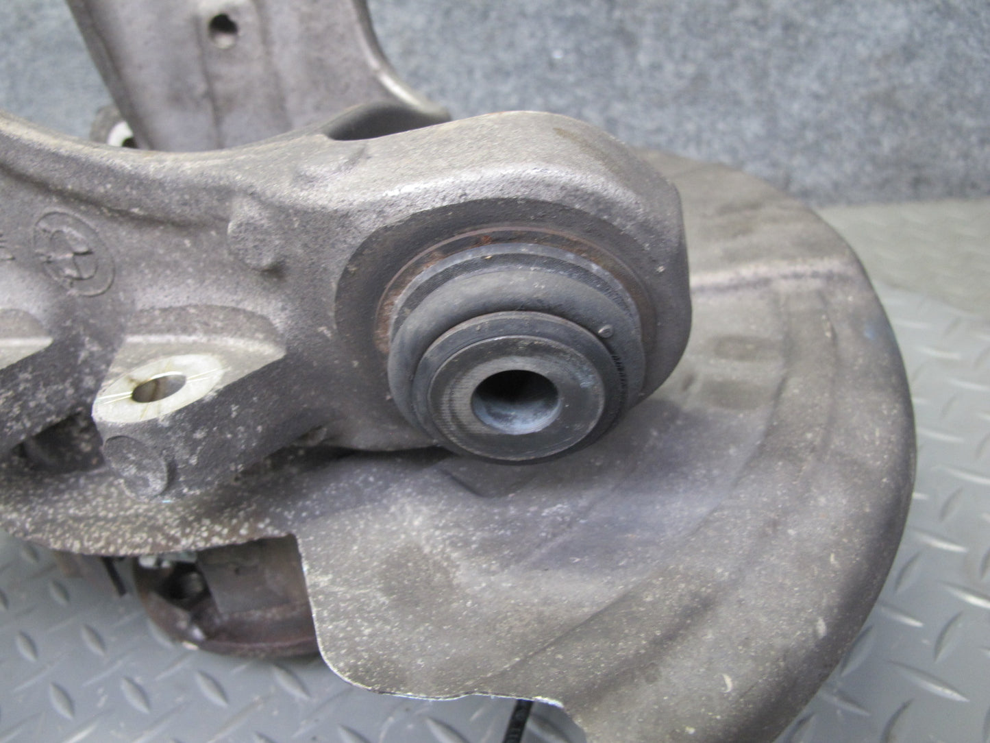2008-2014 BMW E71 E72 X6 AWD Rear Left Spindle Knuckle Wheel Hub Bearing