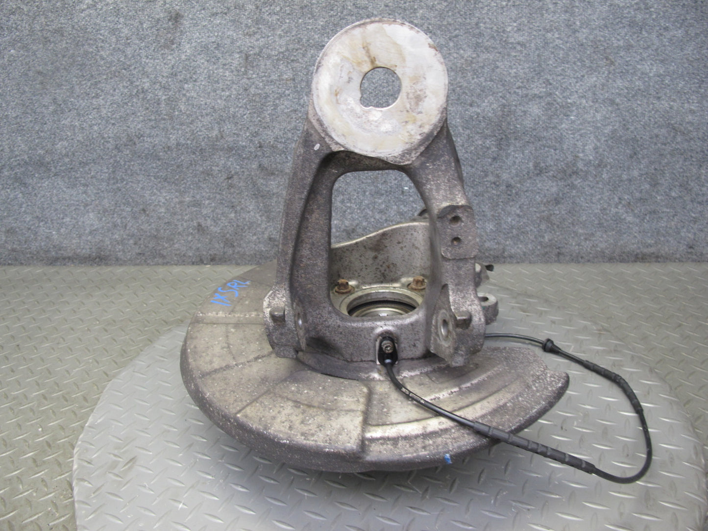 2008-2014 BMW E71 E72 X6 AWD Rear Left Spindle Knuckle Wheel Hub Bearing