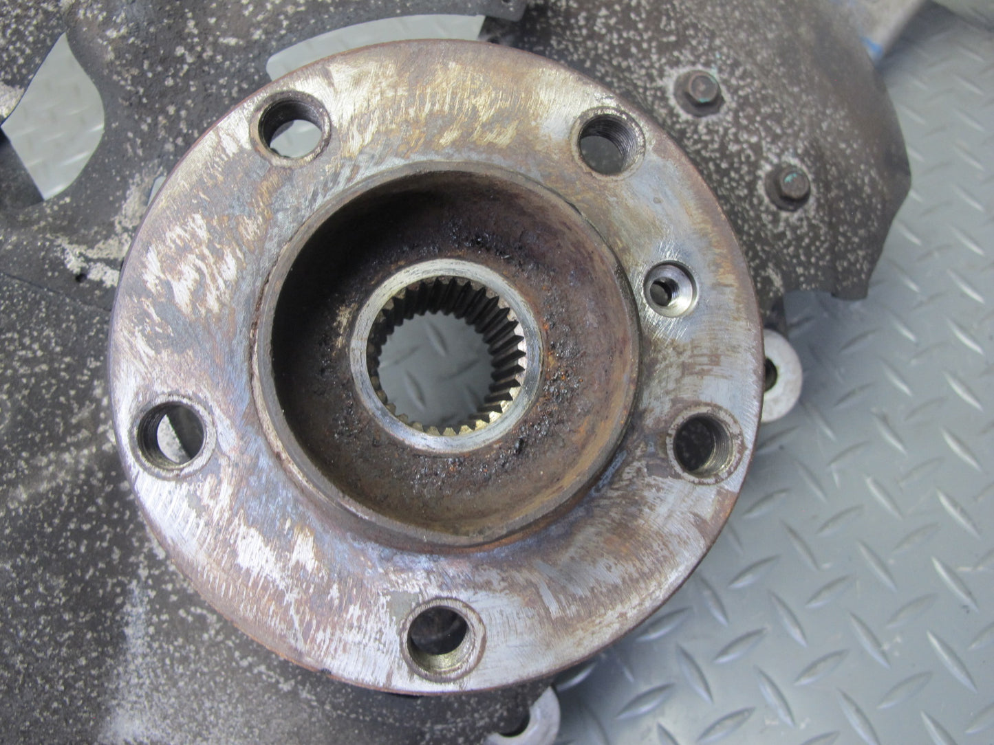 2008-2014 BMW E71 E72 X6 AWD Front Left Spindle Knuckle Wheel Hub Bearing