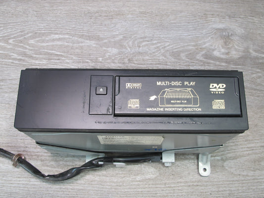 2004 Lexus UZJ100L LX470 Multi-disc CD Changer Audio Player 86270-60112