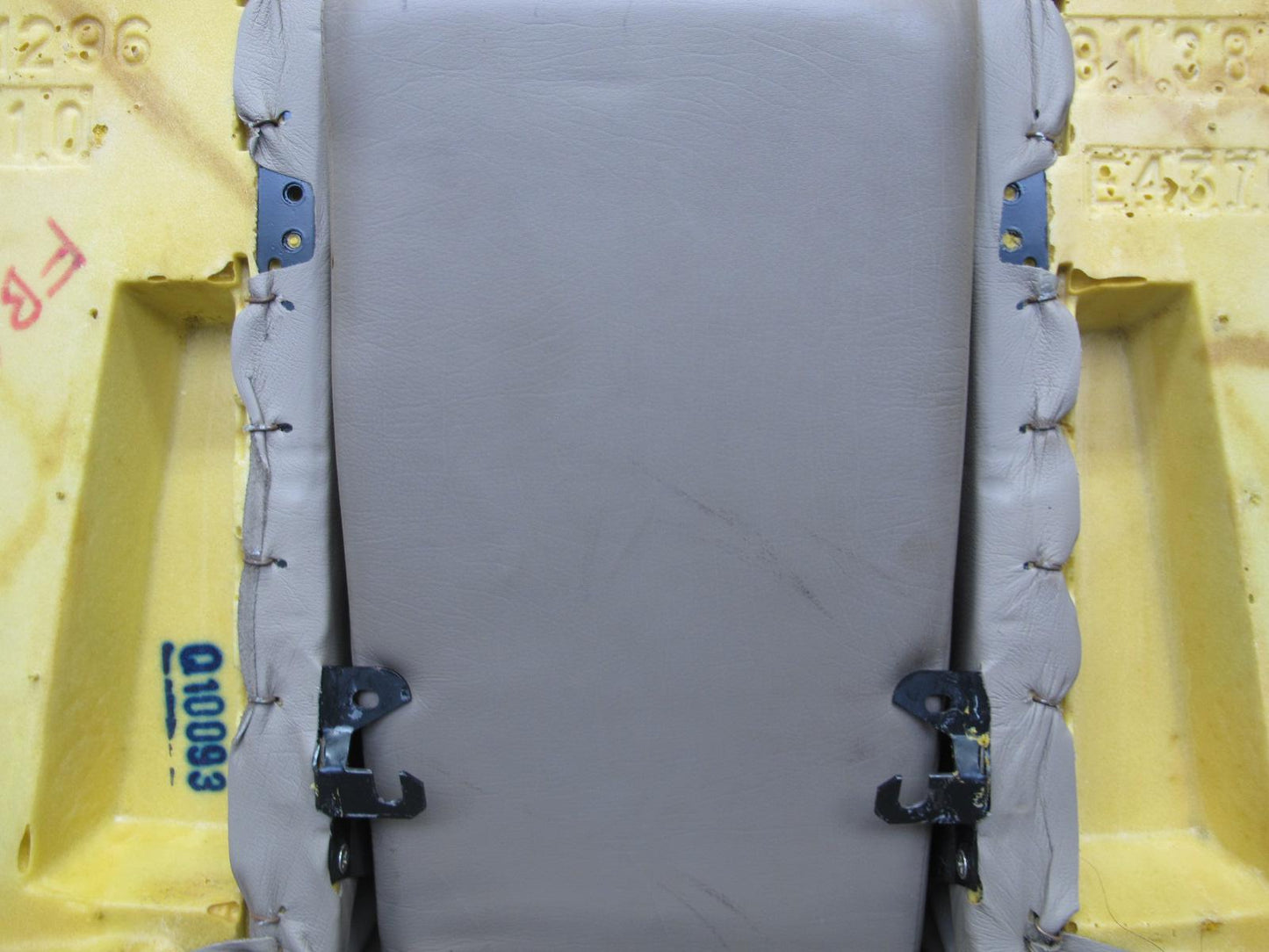 92-95 BMW E34 5-SERIES Sedan Rear Seat Upper Cushion Leather Parchment OEM
