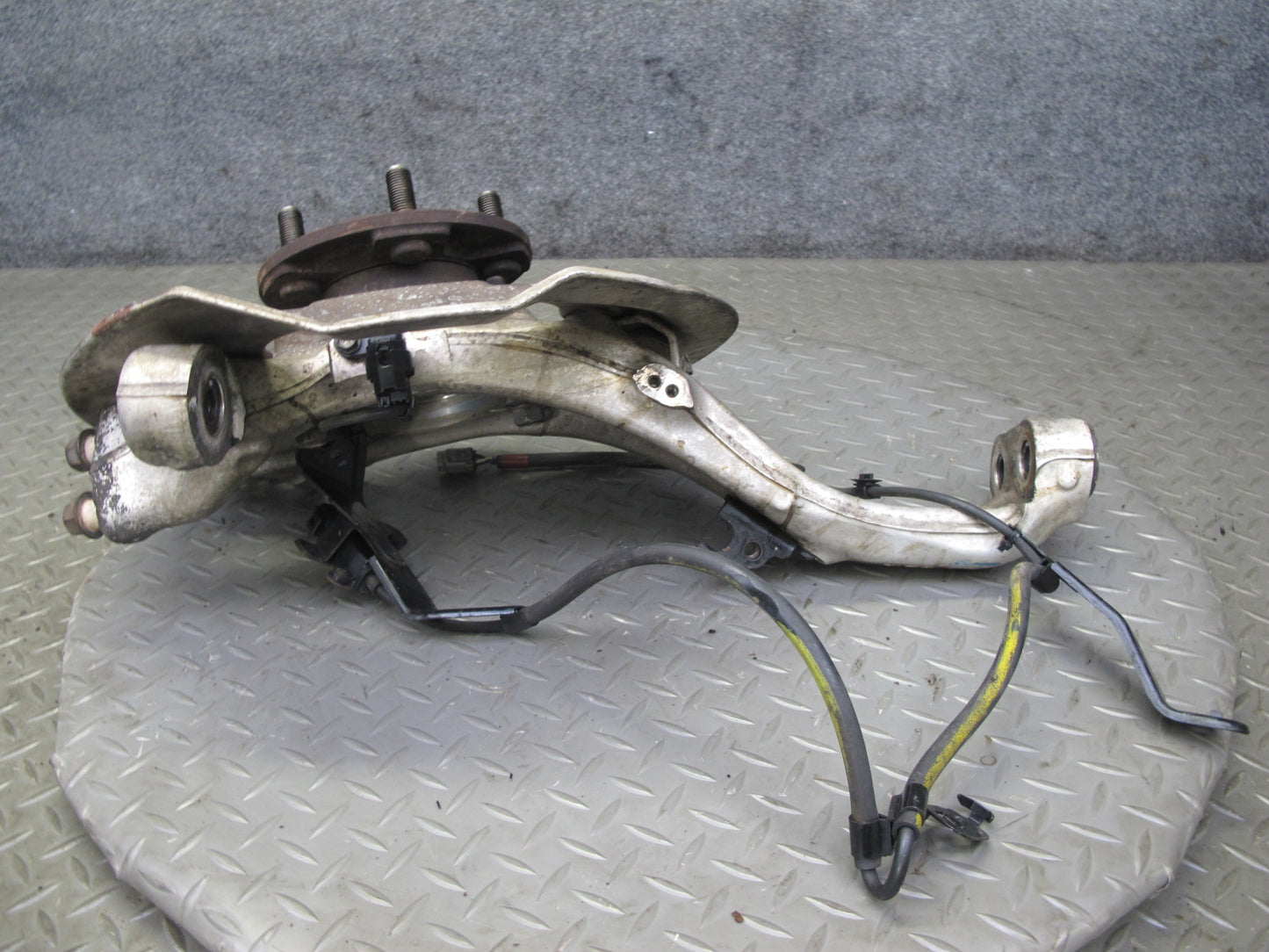08-17 Lexus LS460 LS600hL AWD Front Right Spindle Knuckle Wheel Hub Bearing OEM