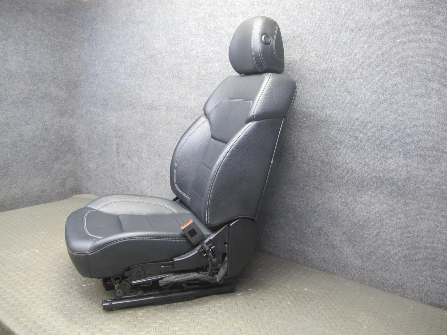 12-15 Mercedes W166 Ml-class Set of 2 Front Right & Left Seat Black OEM