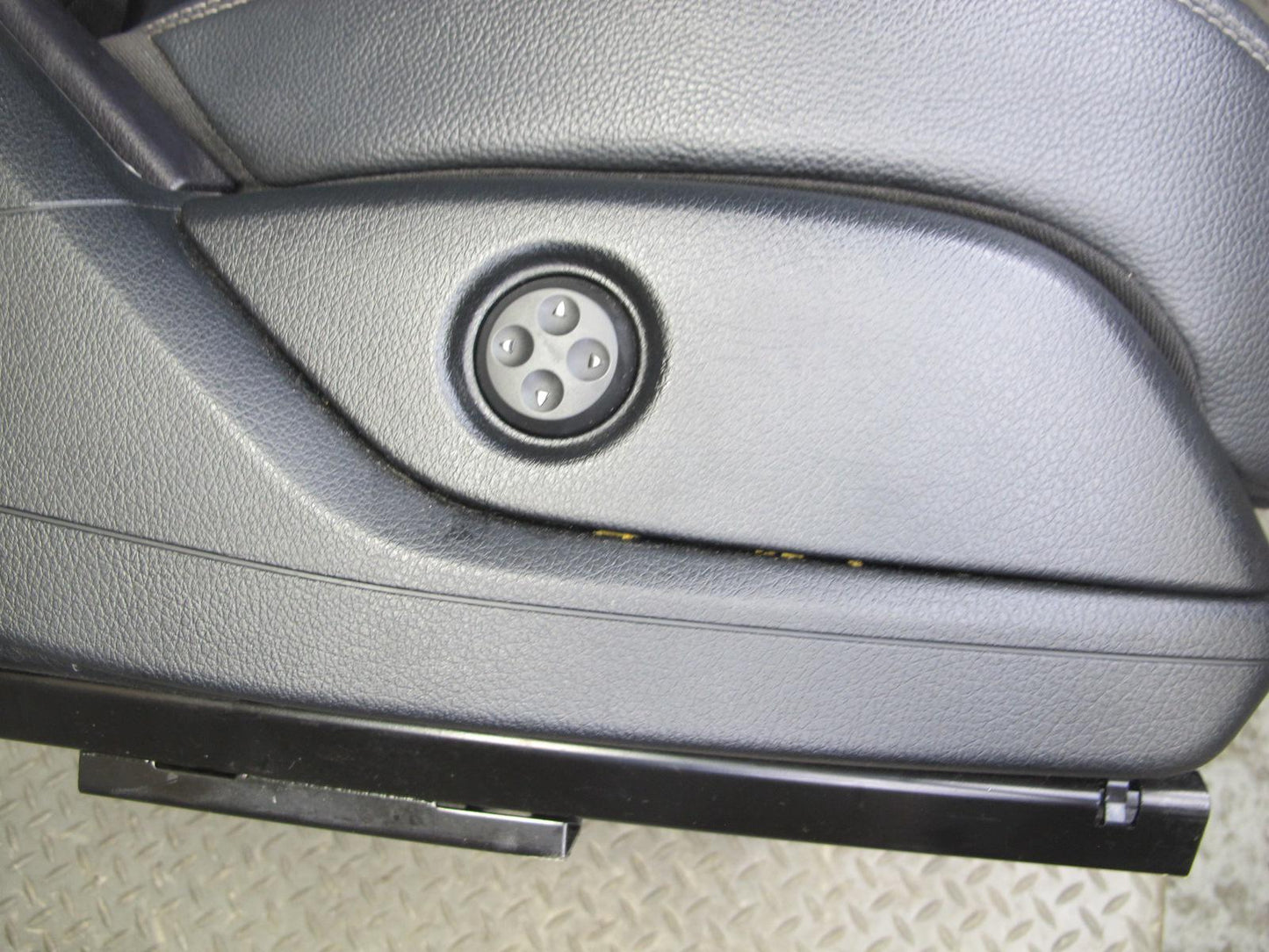 12-15 Mercedes W166 Ml-class Set of 2 Front Right & Left Seat Black OEM