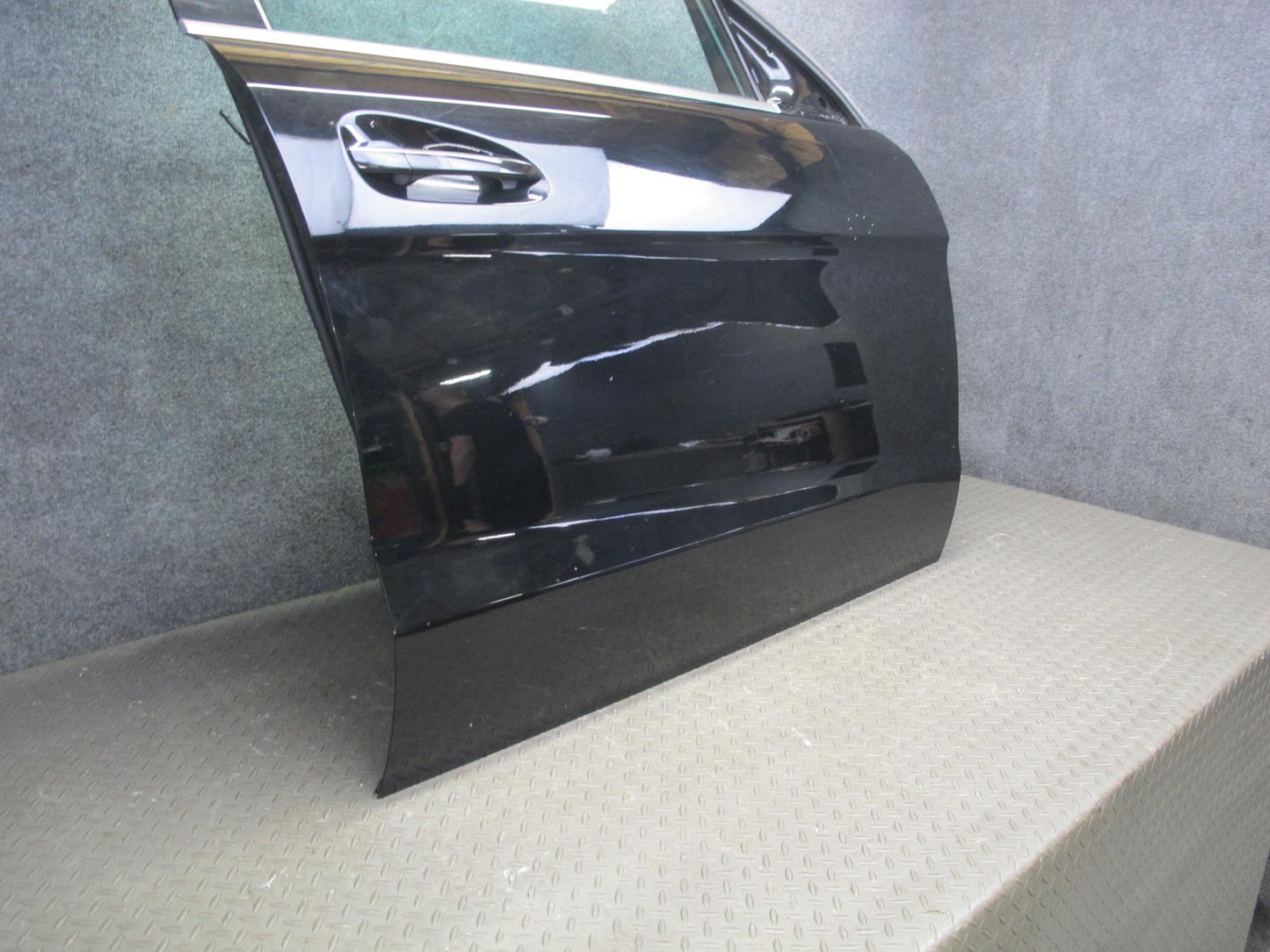 12-15 Mercedes X166 W166 GL Ml-class Front Right Door Shell Panel Black Assy OEM