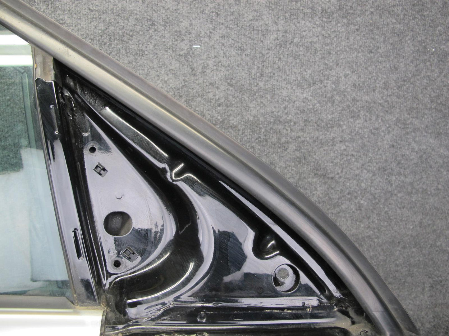 12-15 Mercedes X166 W166 GL Ml-class Front Right Door Shell Panel Black Assy OEM