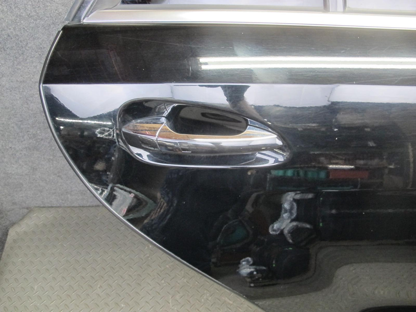 12-19 Mercedes W166 GLE ML Rear Right Side Door Shell Panel Cover Black Assy OEM