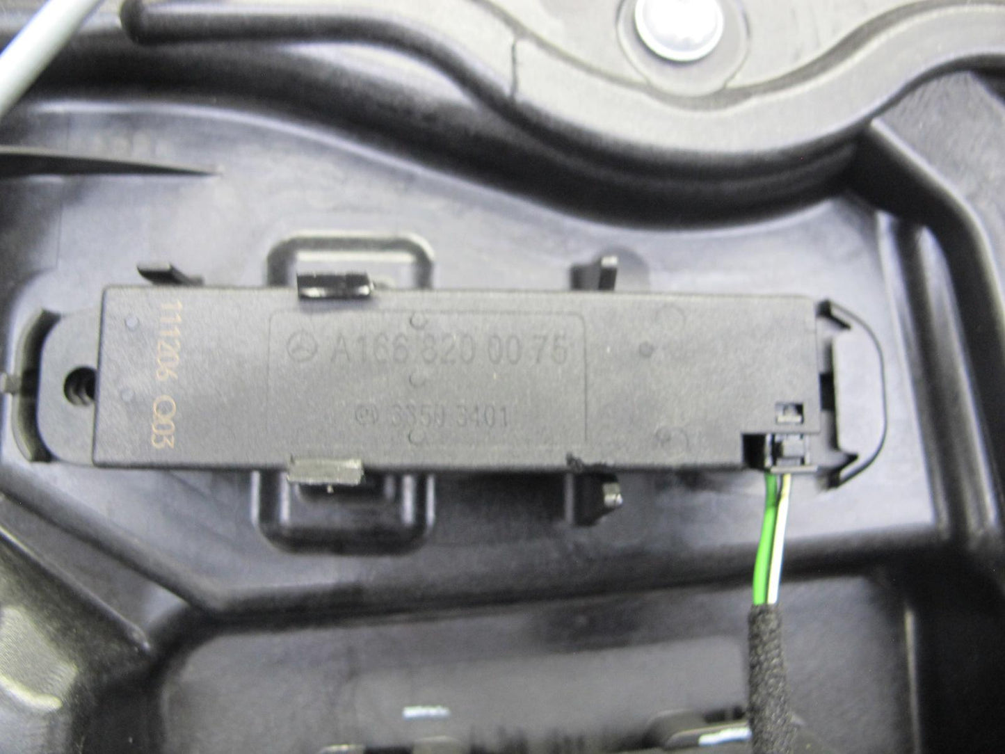 12-19 Mercedes W166 GLE ML Rear Left Side Door Shell Panel Cover Black Assy OEM