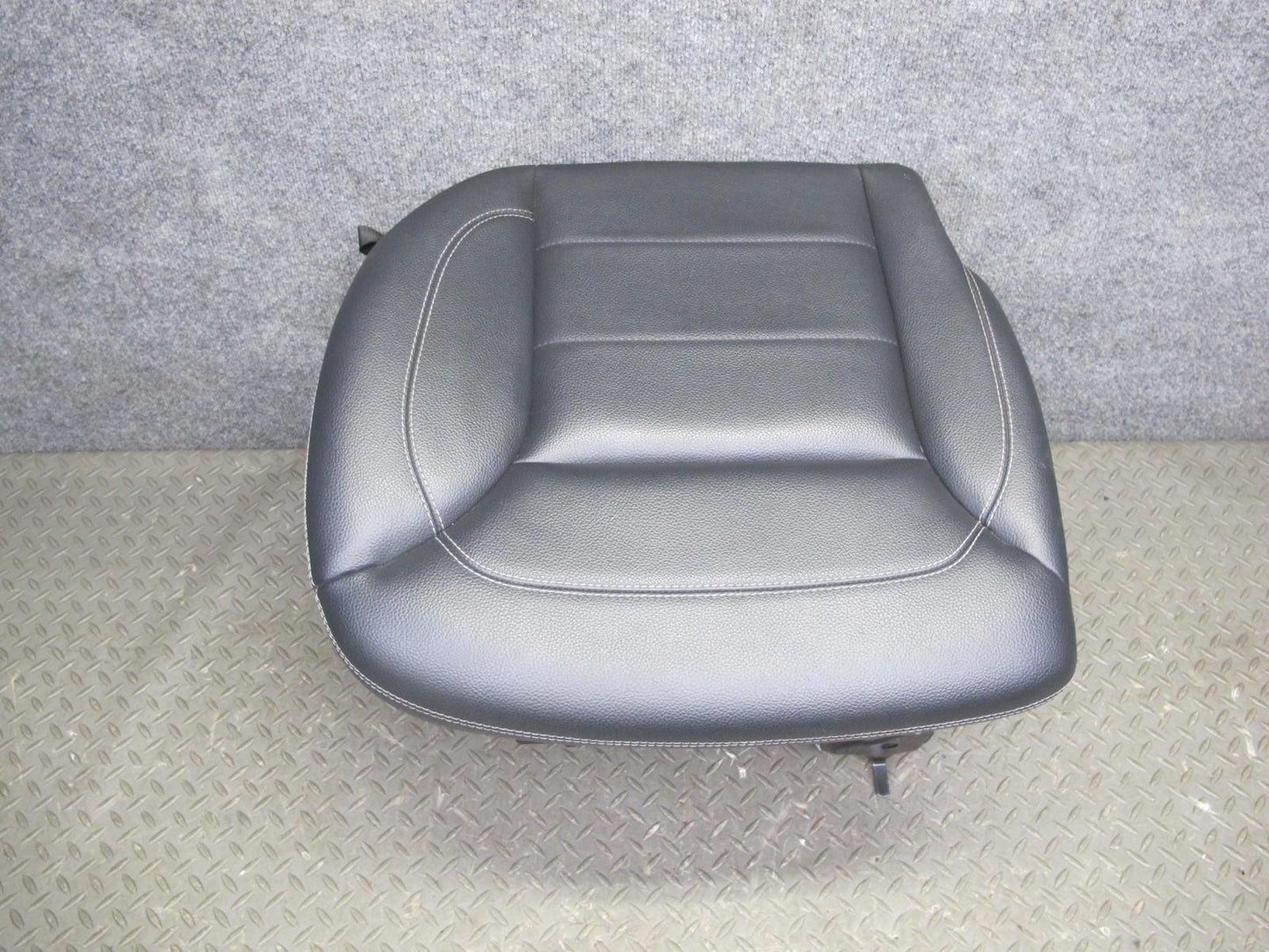 12-15 Mercedes W166 Ml-class Rear Right Seat Lower Cushion Black OEM