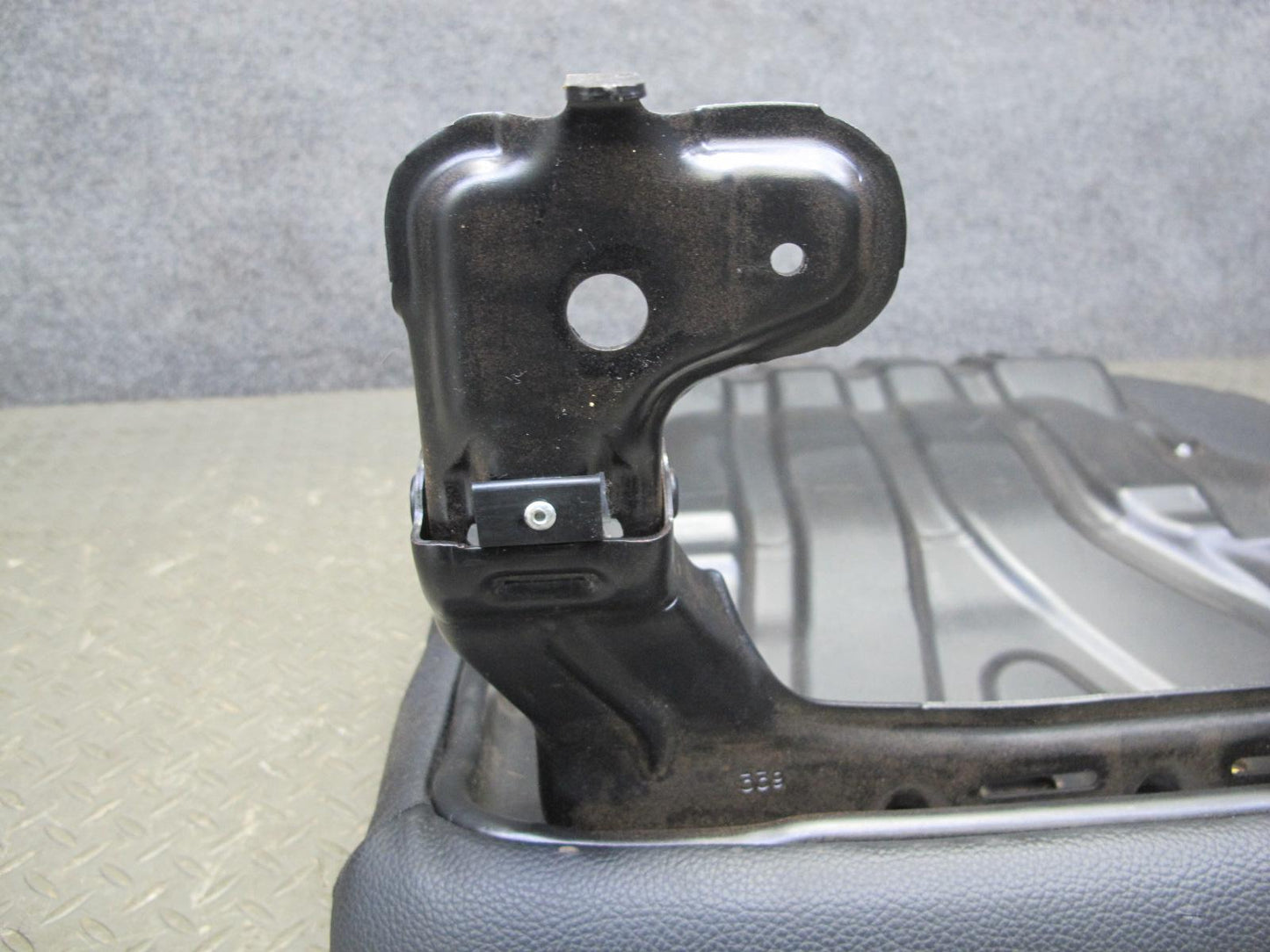 12-15 Mercedes W166 Ml-class Rear Right Seat Lower Cushion Black OEM