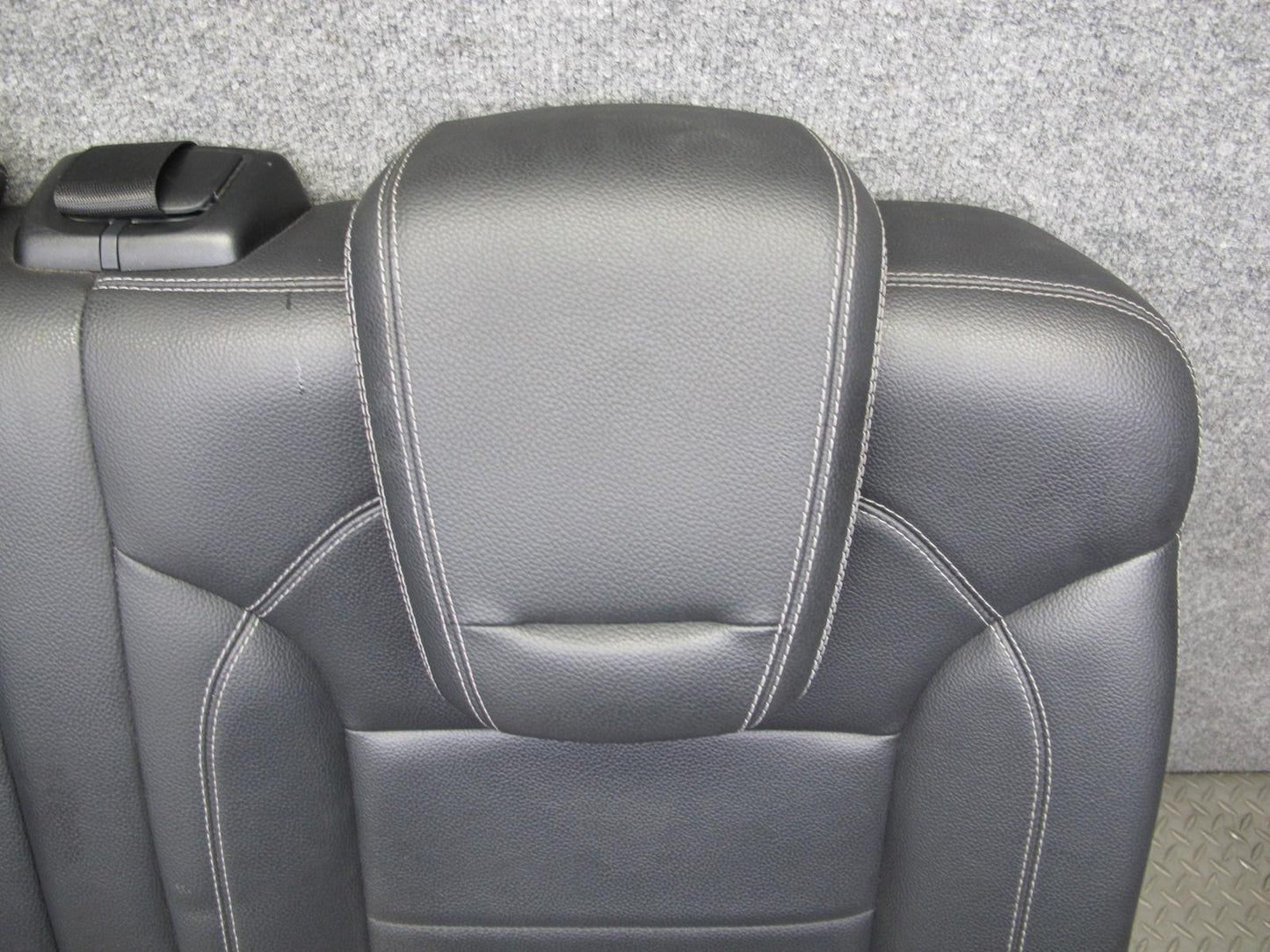 12-15 Mercedes W166 Ml-class Rear Left Seat Upper Cushion w Headrest Black OEM
