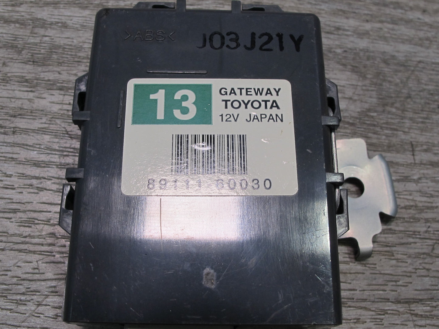 2003-2007 Lexus UZJ100L LX470 Multiplex Network Gateway Computer Control Module